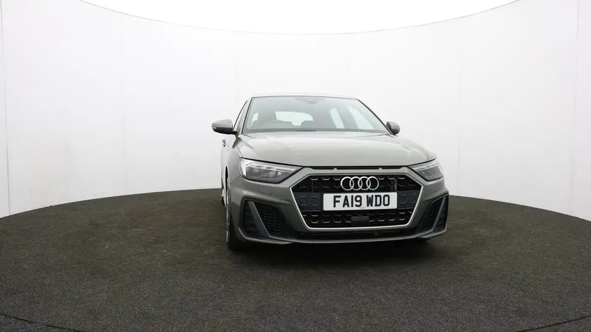 2019-audi-a1-20-40-tfsi-s-line-competition-big-52