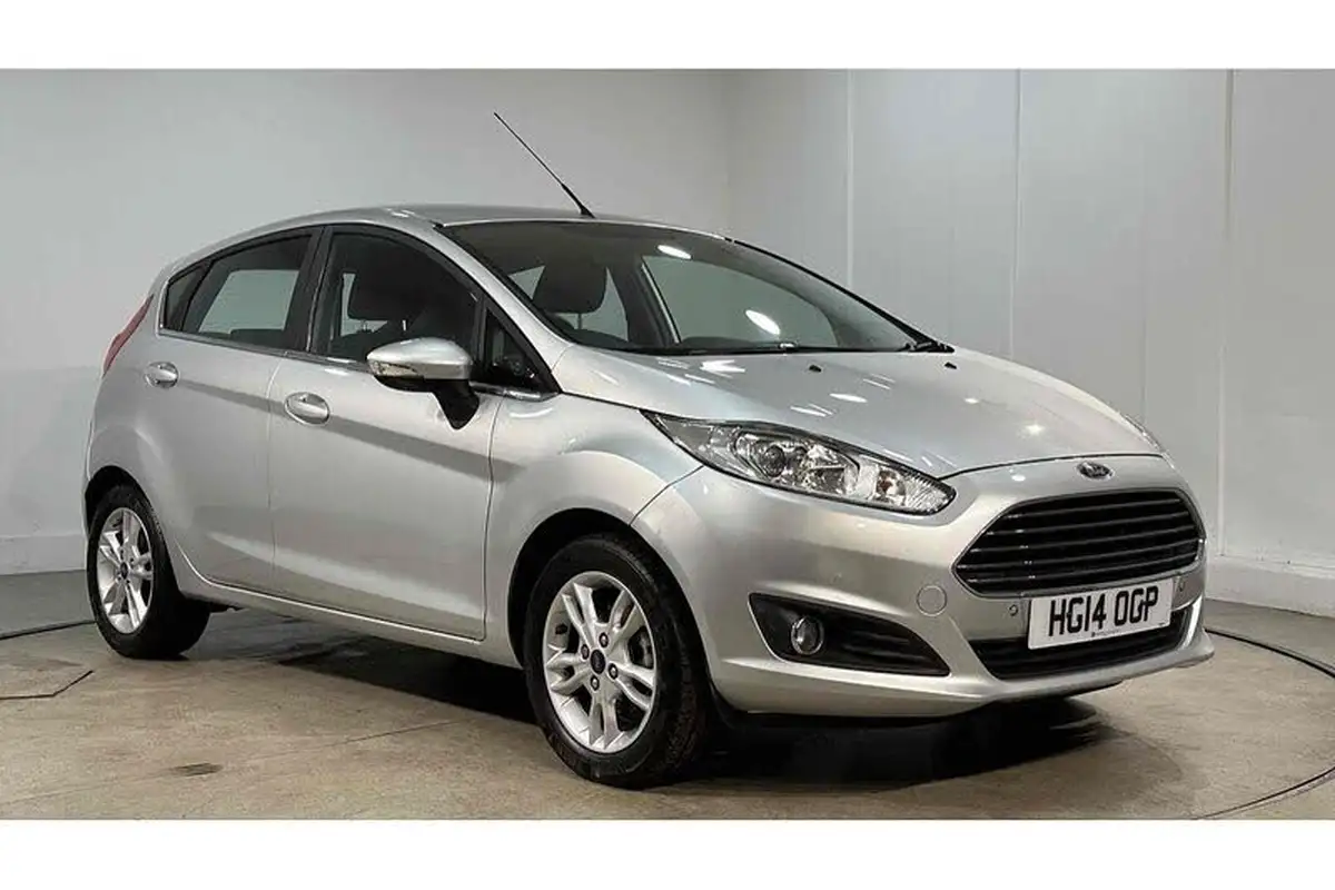 2014-ford-fiesta-125-zetec-5d-big-9