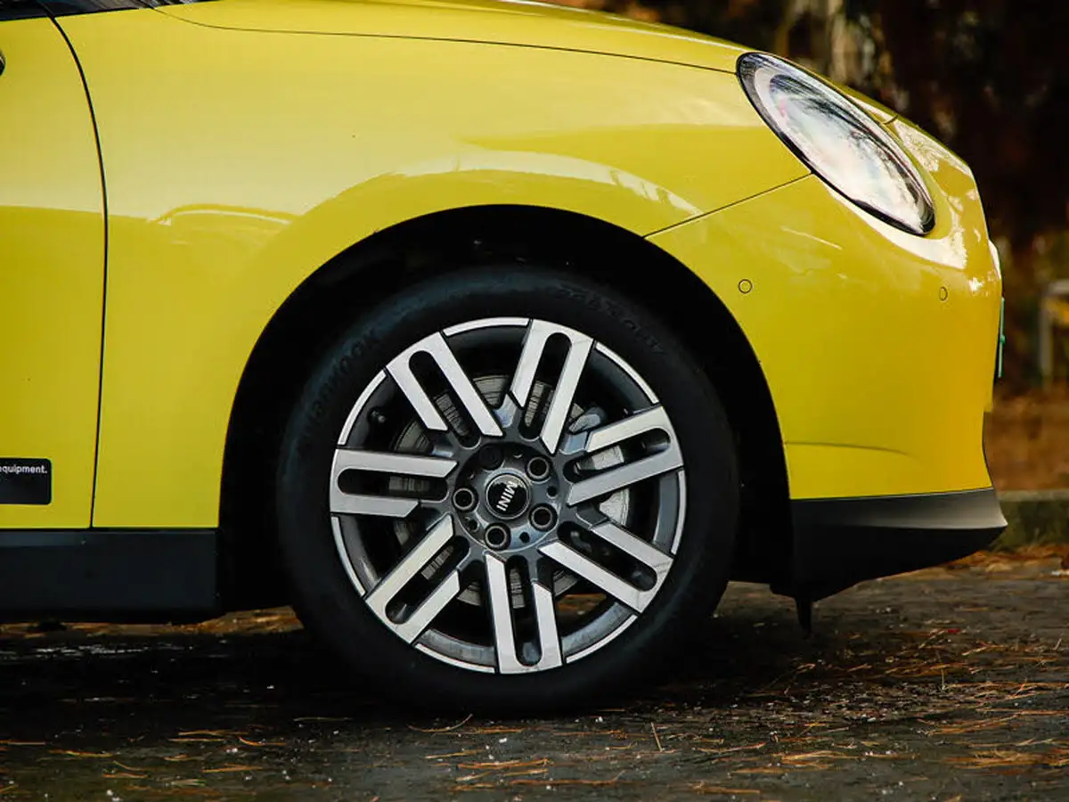2024-mini-cooper-e-cooper-e-classic-big-13