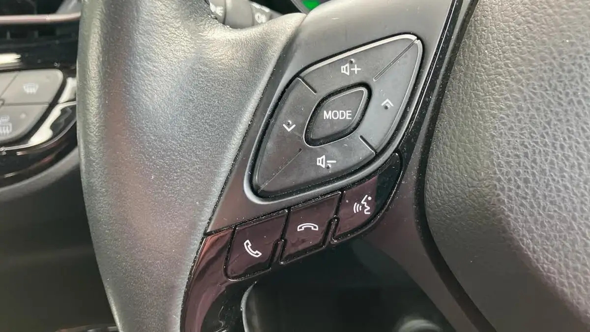 2022-toyota-c-hr-18-vvt-i-excel-big-25