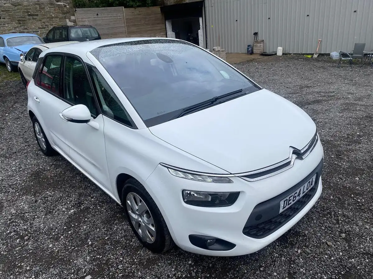 2014-citroen-c4-picasso-16e-hdi-vtr-115ps-big-2