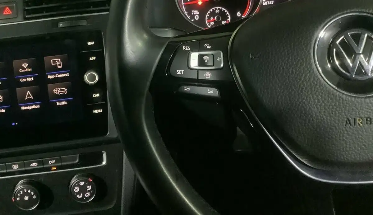 2019-volkswagen-golf-16tdi-match-hatchback-5d-dsg-big-23