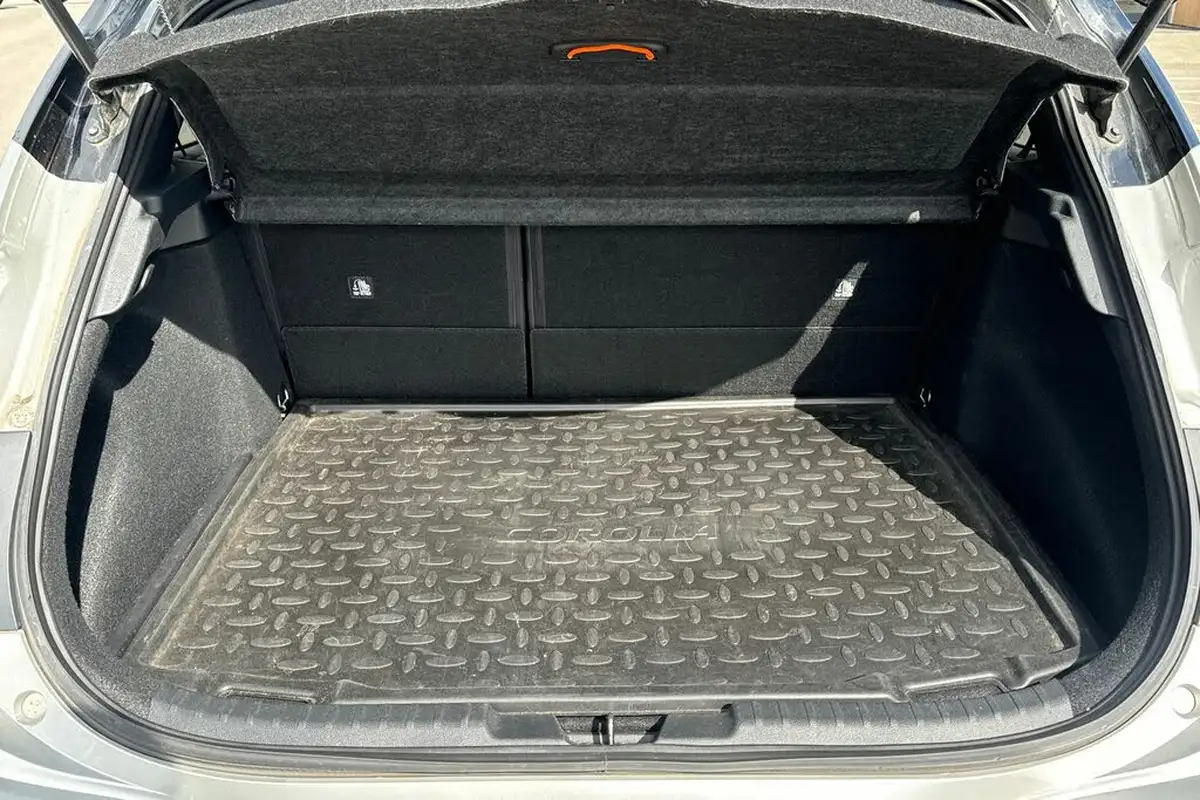 2020-toyota-corolla-20-vvt-i-excel-trk-hatchback-big-7