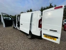 2021-renault-trafic-20dci-ll30-energy-120-business-panel-small-23