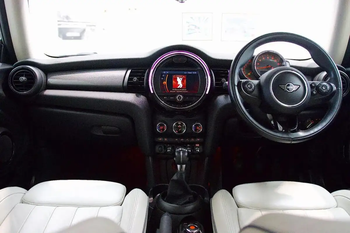 2018-mini-cooper-15-cooper-series-ii-ss-hatchback-3d-big-9