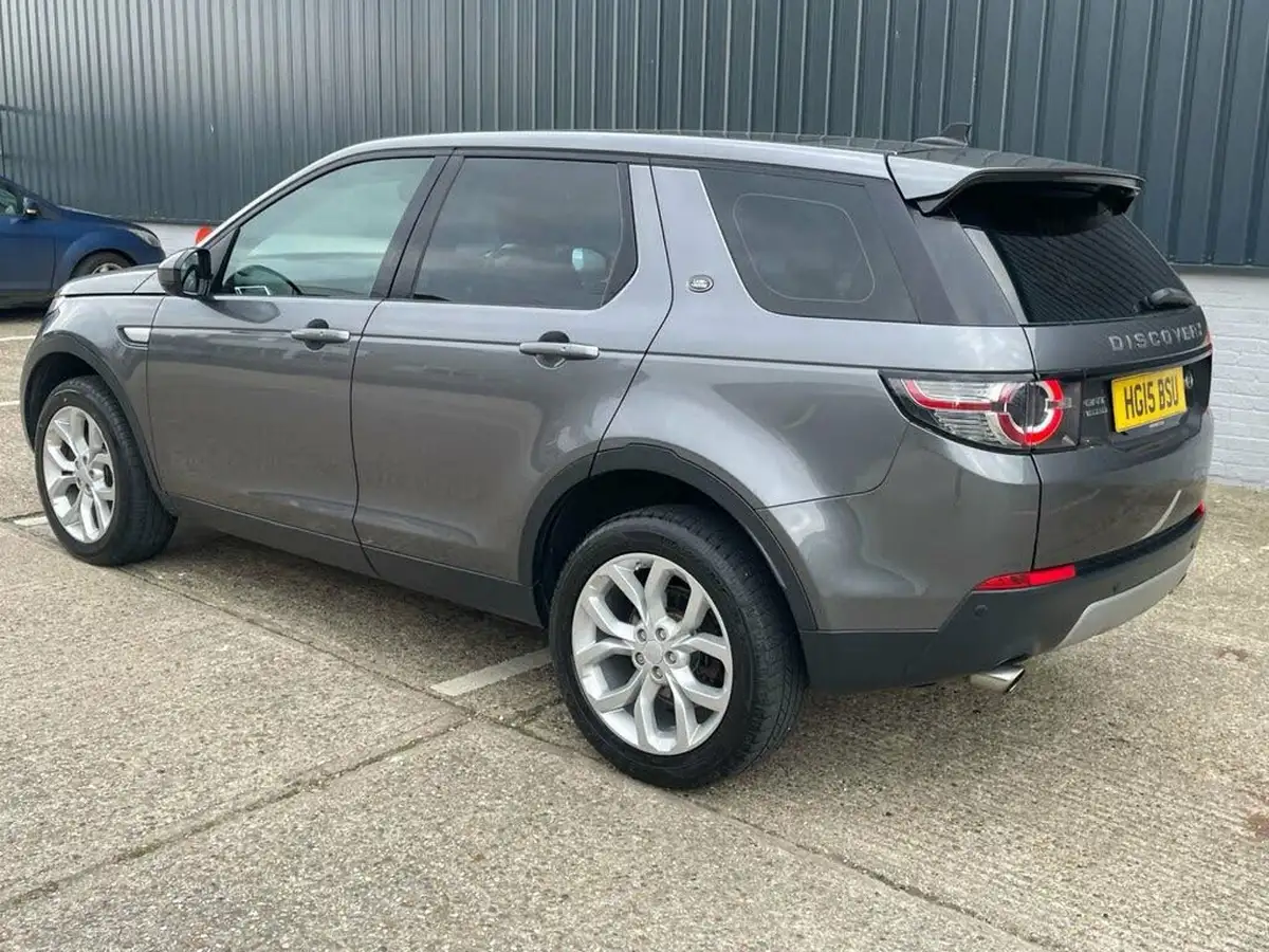 2015-land-rover-discovery-sport-22td-hse-awd-auto-big-28