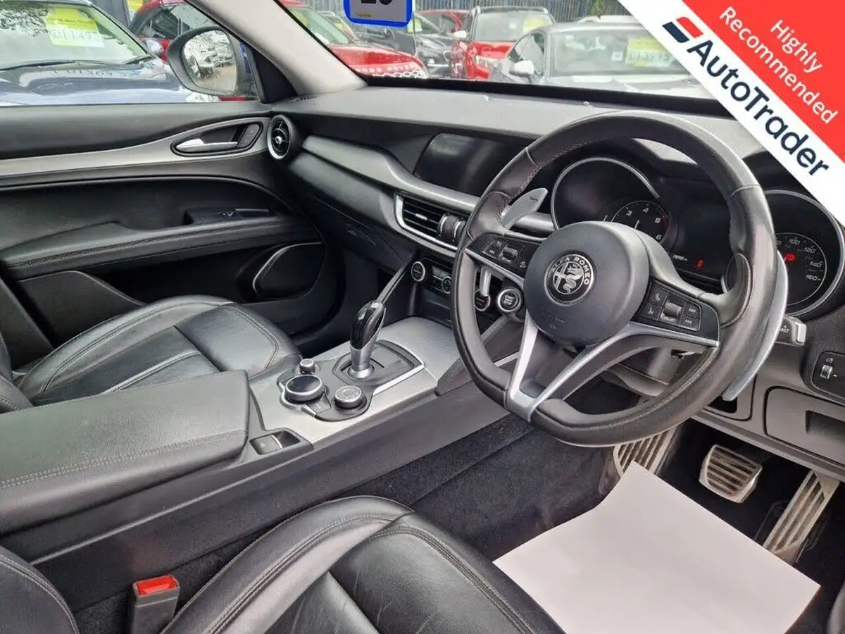 2018-alfa-romeo-stelvio-22td-speciale-207bhp-big-2