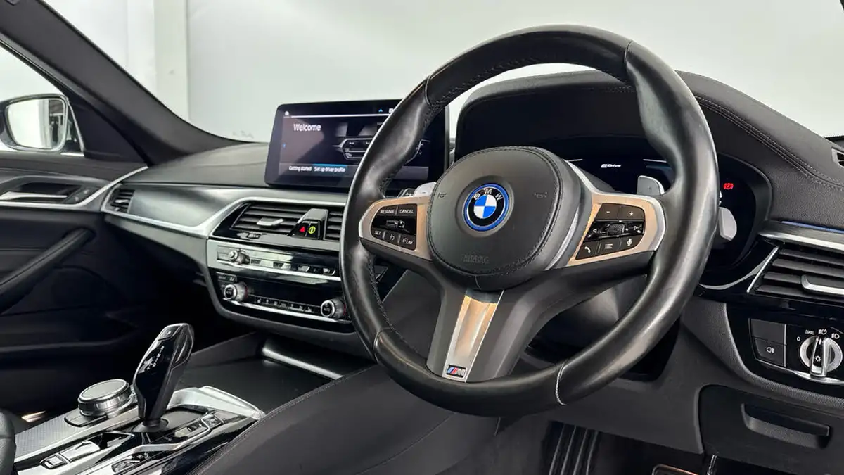 2022-bmw-5-series-20-530e-m-sport-touring-5d-big-8