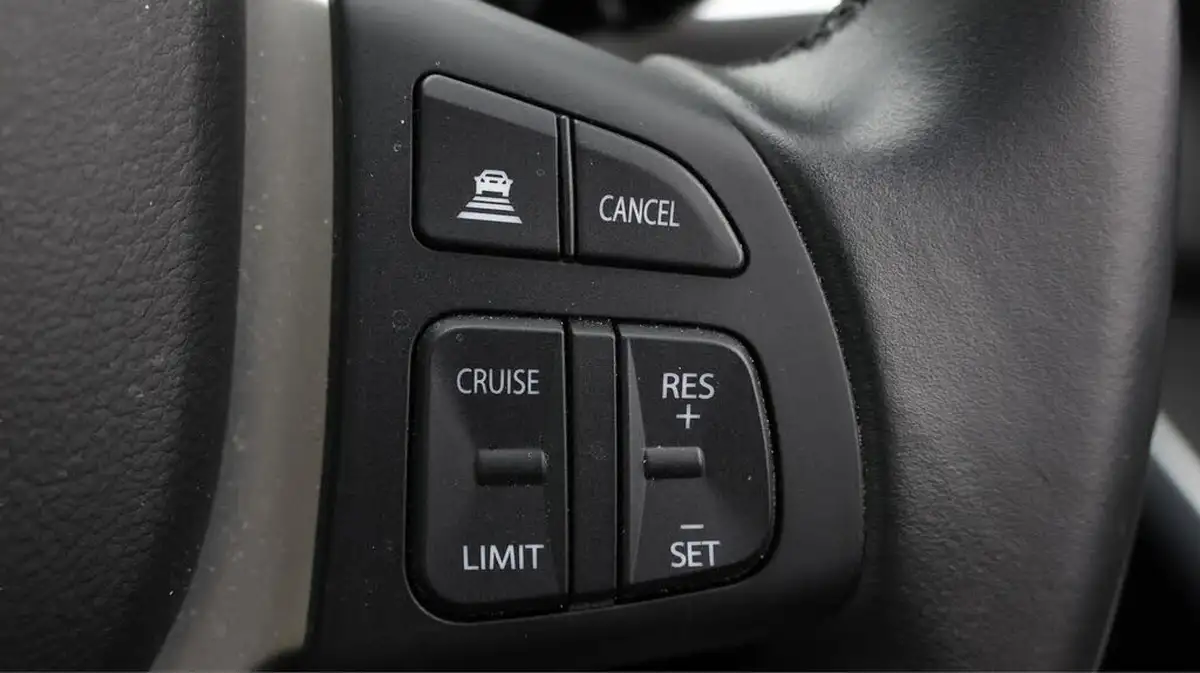2021-suzuki-s-cross-14-boosterjet-sz-t-big-24