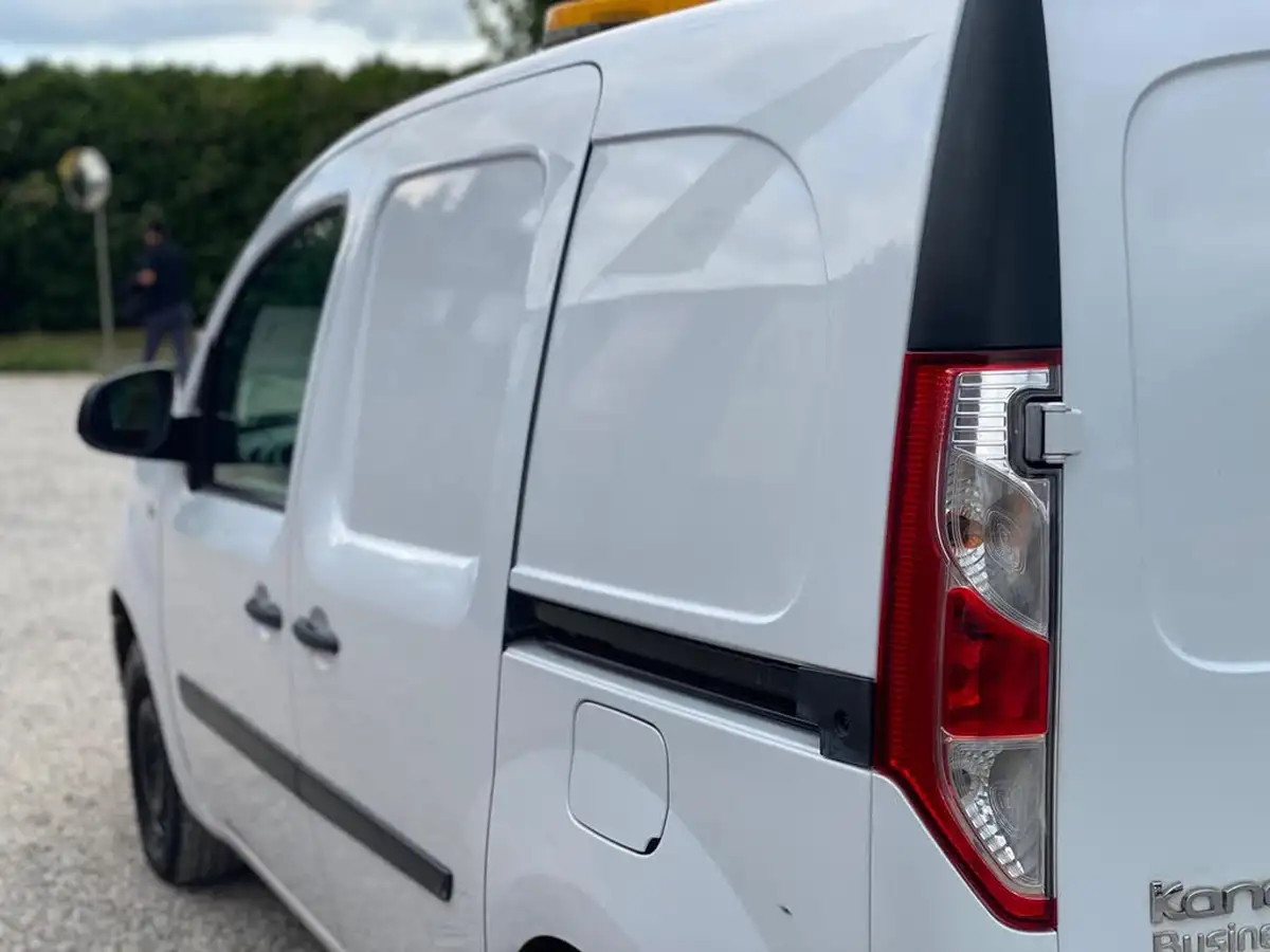 2016-renault-kangoo-15td-ml19-dci-90-business-panel-big-18