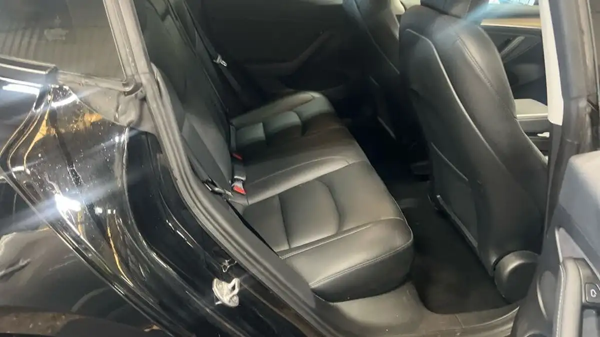 2021-tesla-model-3-e-long-range-4x4-big-14