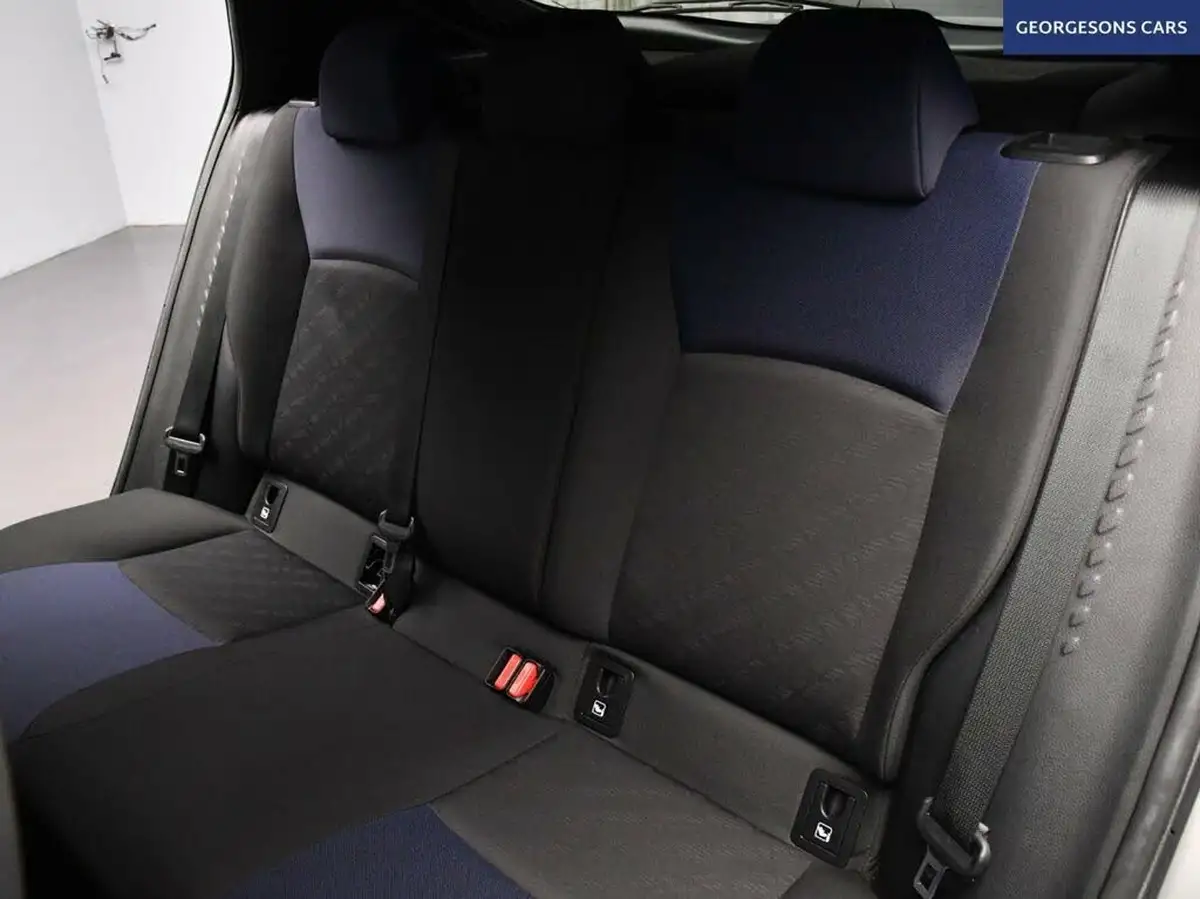 2018-toyota-c-hr-18-vvt-i-dynamic-big-15