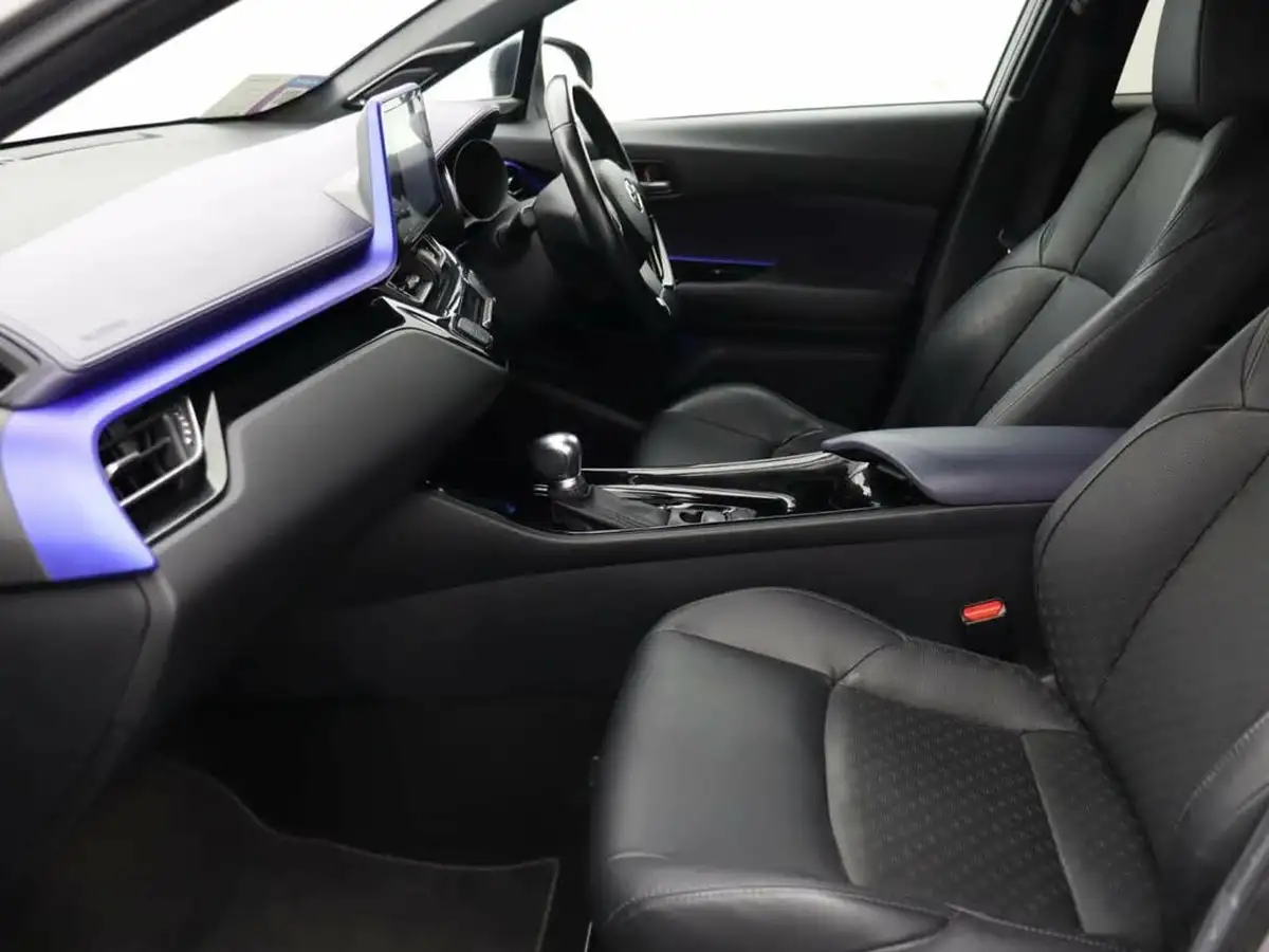 2018-toyota-c-hr-12-dynamic-awd-cvt-big-12