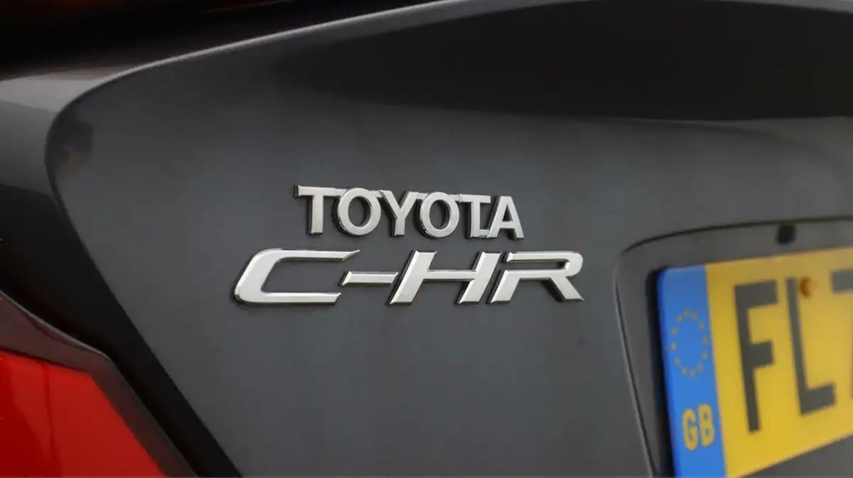 2020-toyota-c-hr-18-vvt-i-excel-big-19