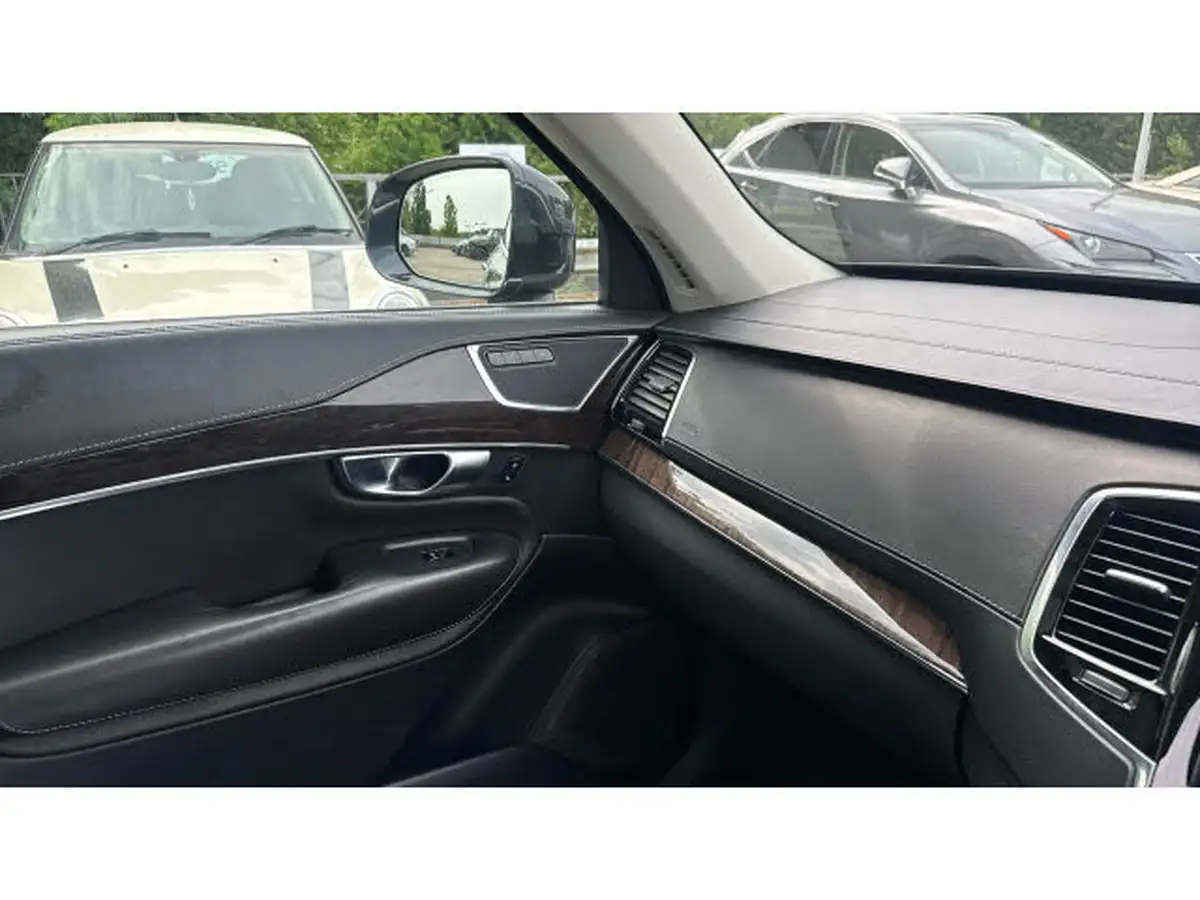 2017-volvo-xc90-20td-d5-inscription-auto-big-27