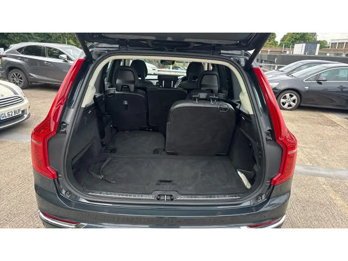 2017-volvo-xc90-20td-d5-inscription-auto-big-3
