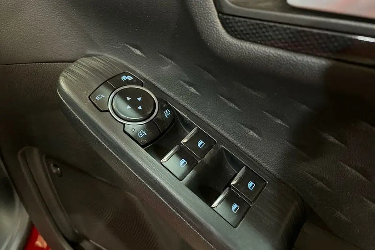 2020-ford-kuga-25t-st-line-big-15