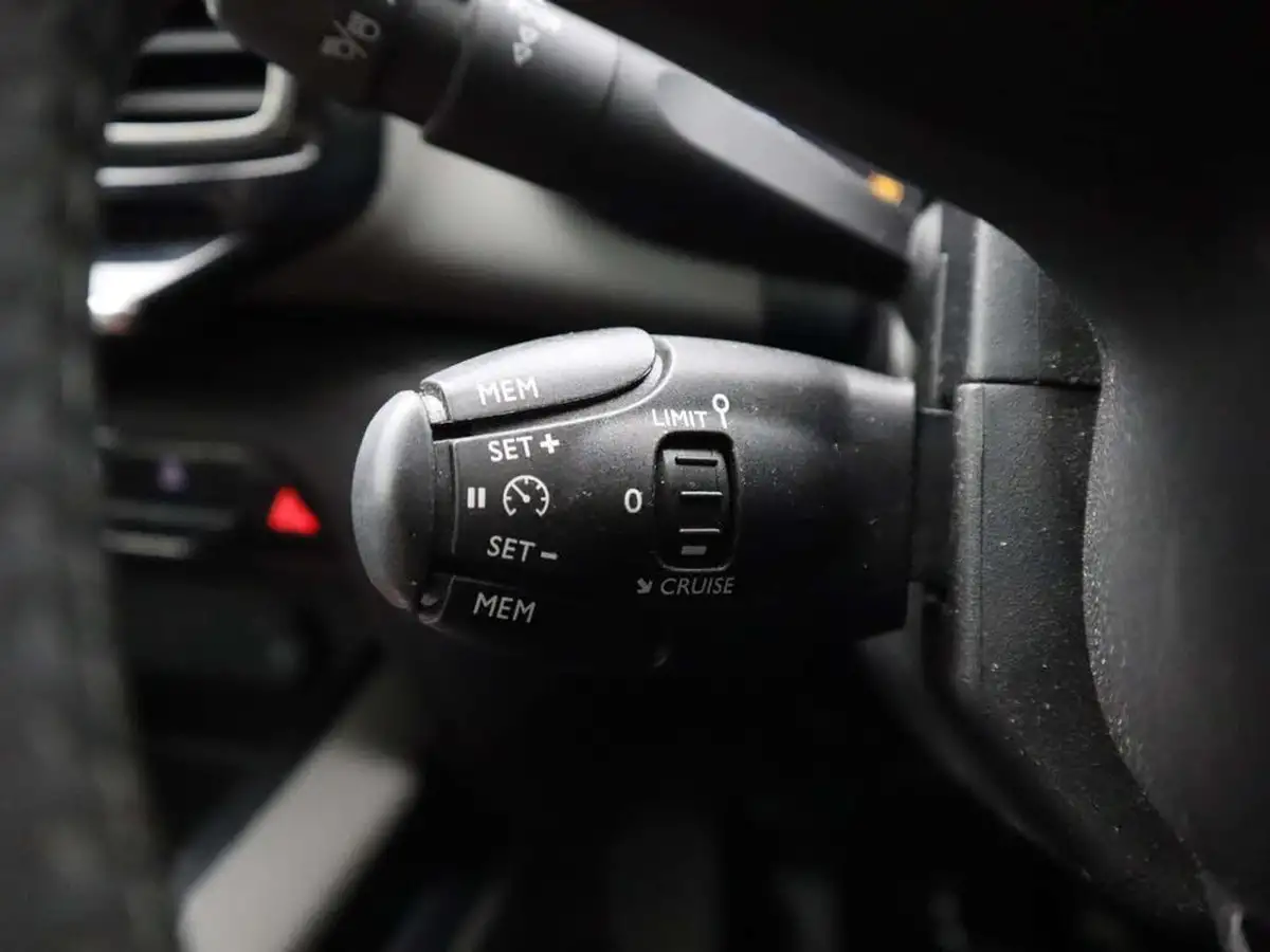 2022-citroen-c5-aircross-15bluehdi-shine-ss-big-33