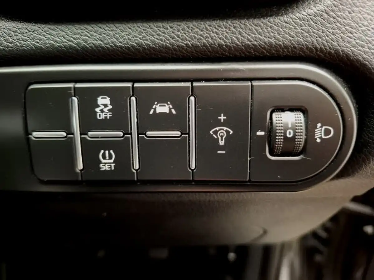 2019-kia-xceed-10-t-gdi-2-big-18