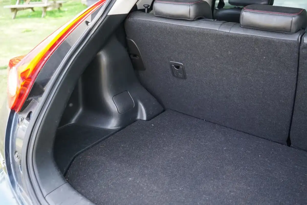 2012-nissan-juke-16-tekna-16v-1598cc-big-17