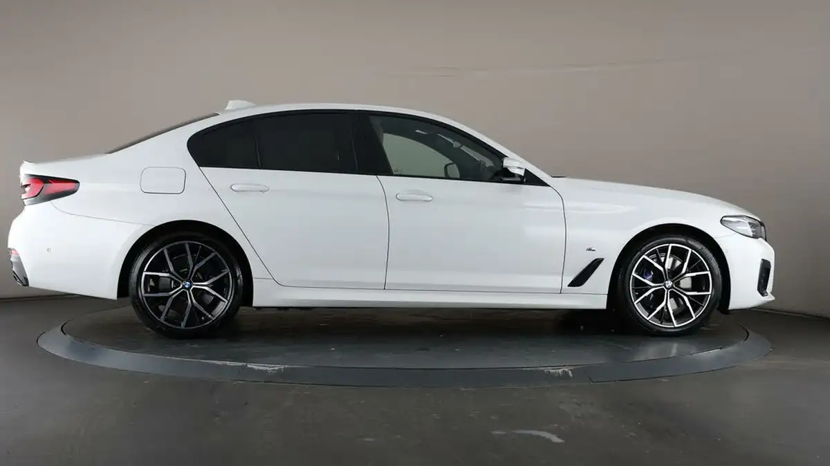 2021-bmw-5-series-20-530e-xdrive-m-sport-saloon-4d-big-55