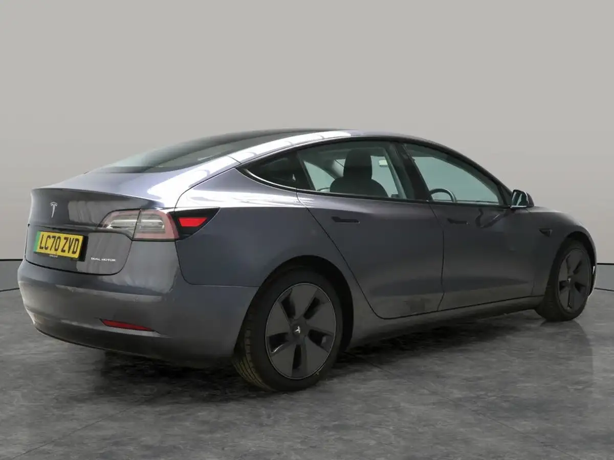 2020-tesla-model-3-e-long-range-big-13