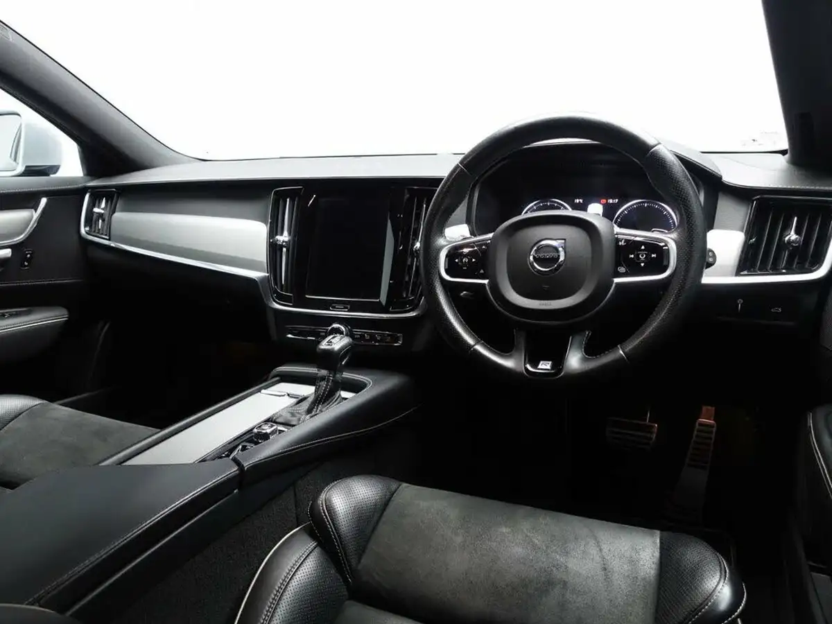2019-volvo-v90-20td-d4-r-design-big-19