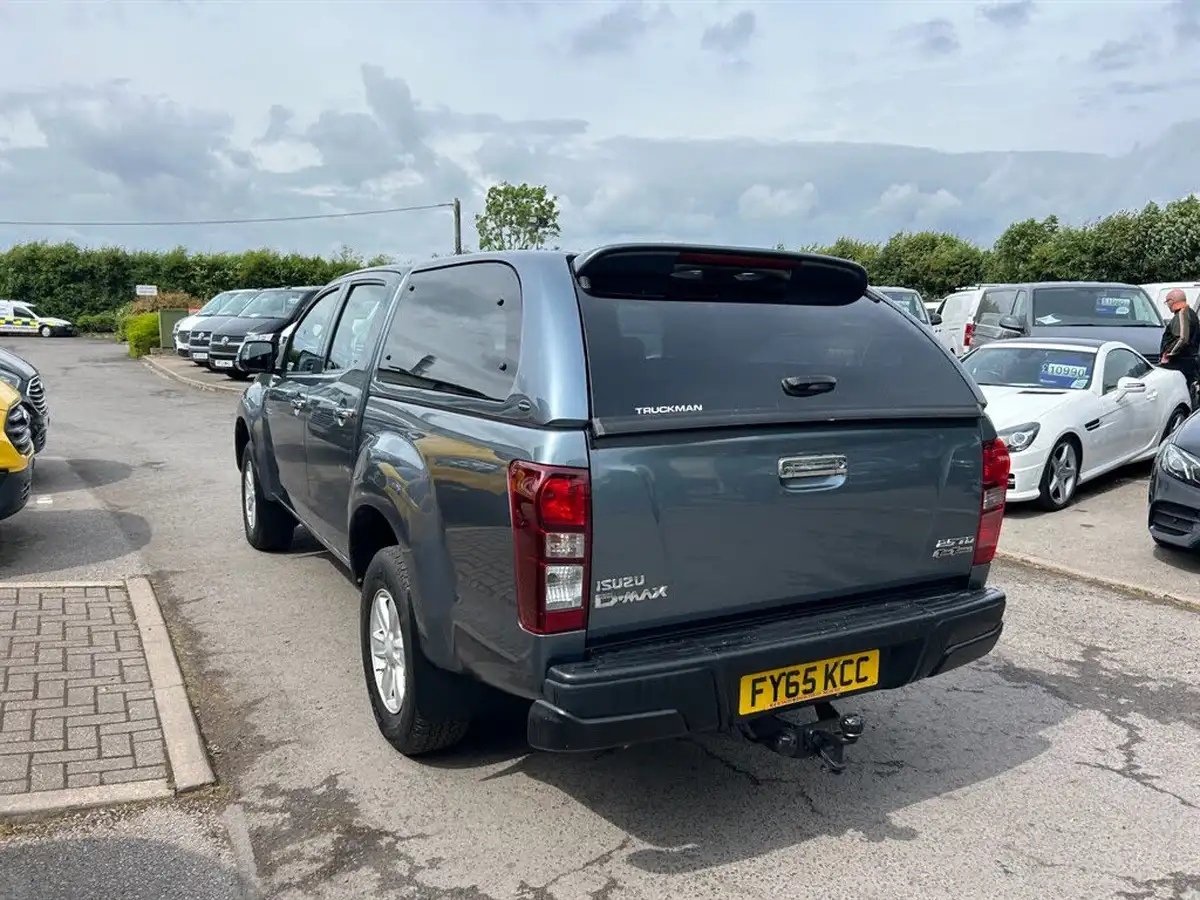 2015-isuzu-d-max-25td-eiger-big-7