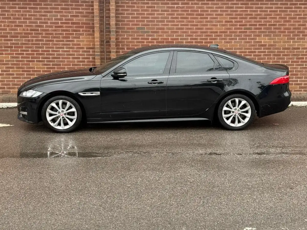 2015-jaguar-xf-20td-r-sport-180ps-auto-big-2