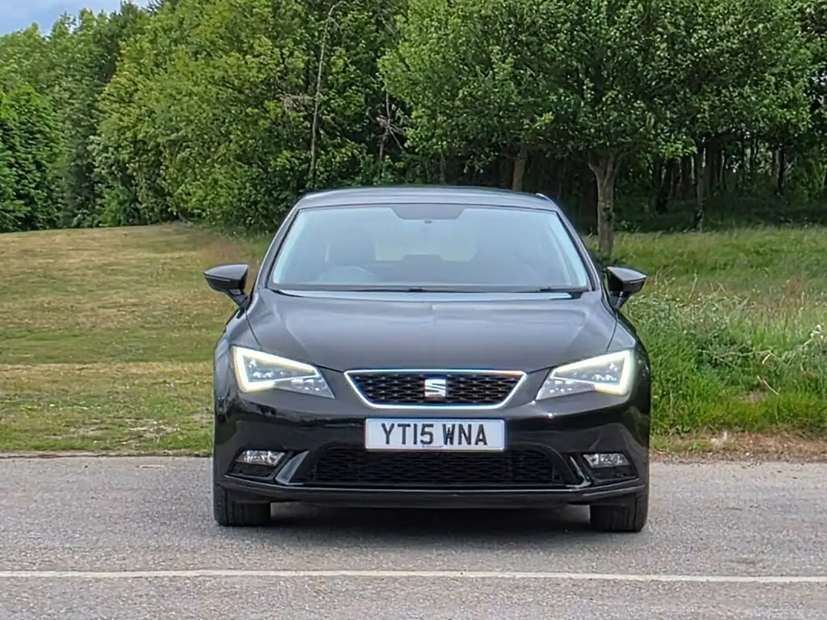 2015-seat-leon-16tdi-se-tech-pack-cr-105ps-hatchback-5d-big-1