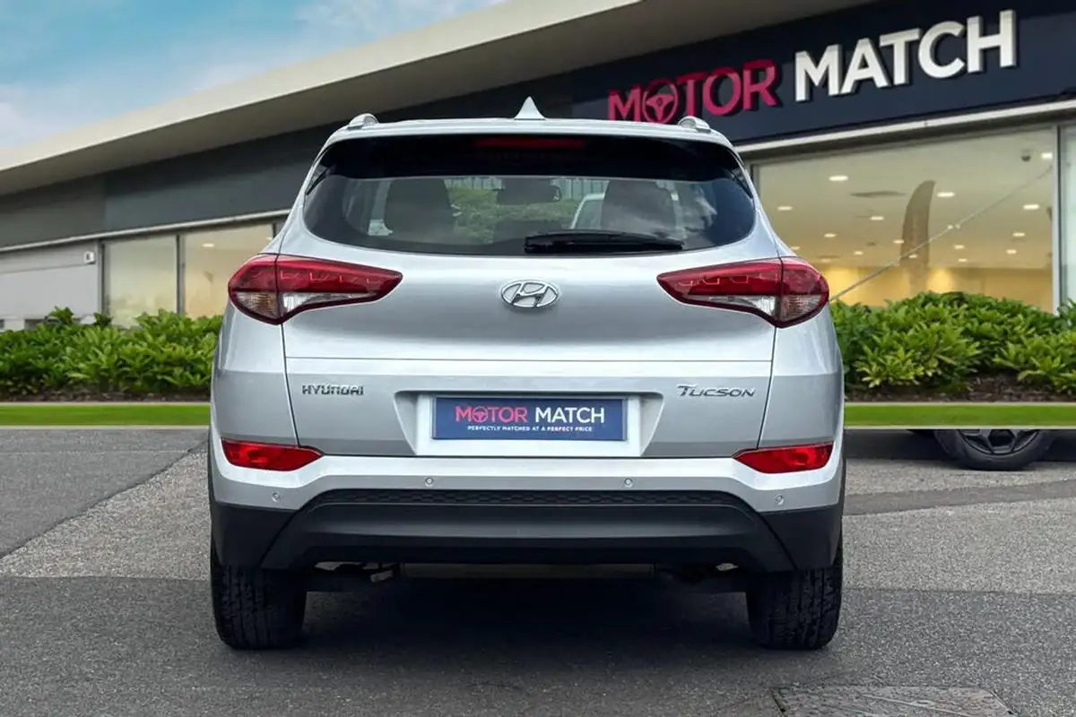 2017-hyundai-tucson-16-gdi-blue-drive-se-big-3