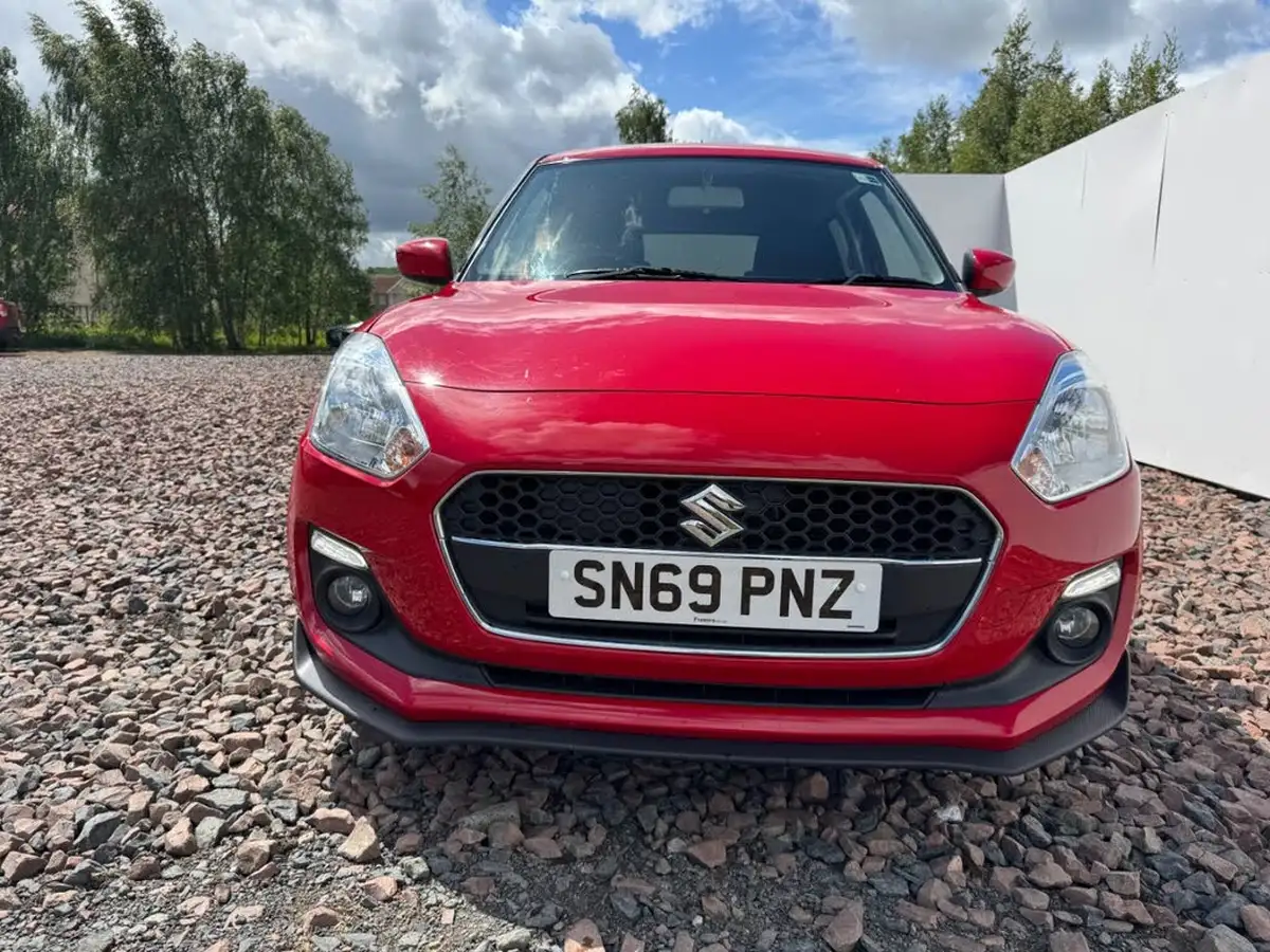 2019-suzuki-swift-12-dualjet-attitude-big-2