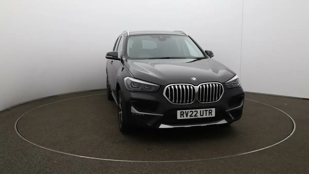 2022-bmw-x1-20-sdrive20i-xline-big-40