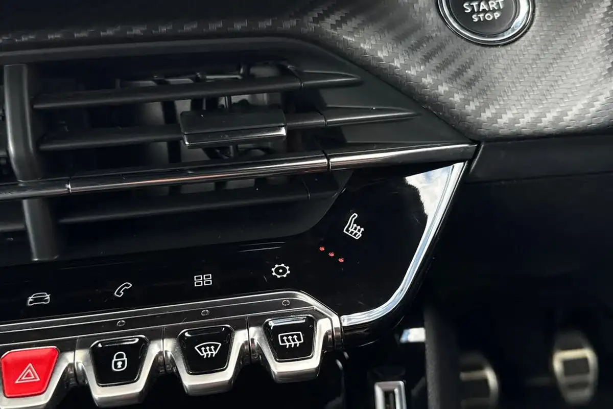 2020-peugeot-2008-suv-12-puretech-gt-line-big-56