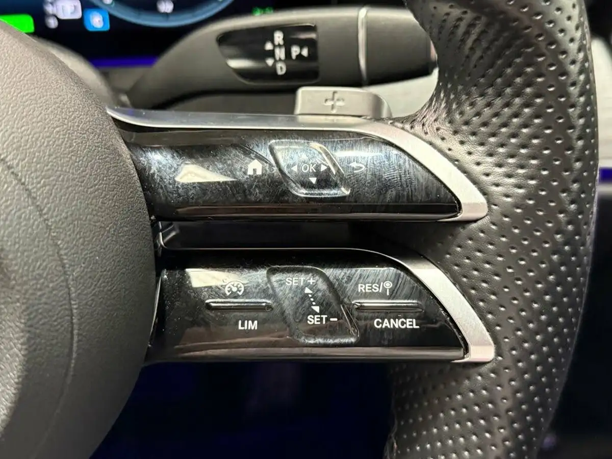 2021-mercedes-benz-e-class-20d-e300de-amg-line-night-edition-premium-plus-316ps-eq-power-estate-5d-big-15