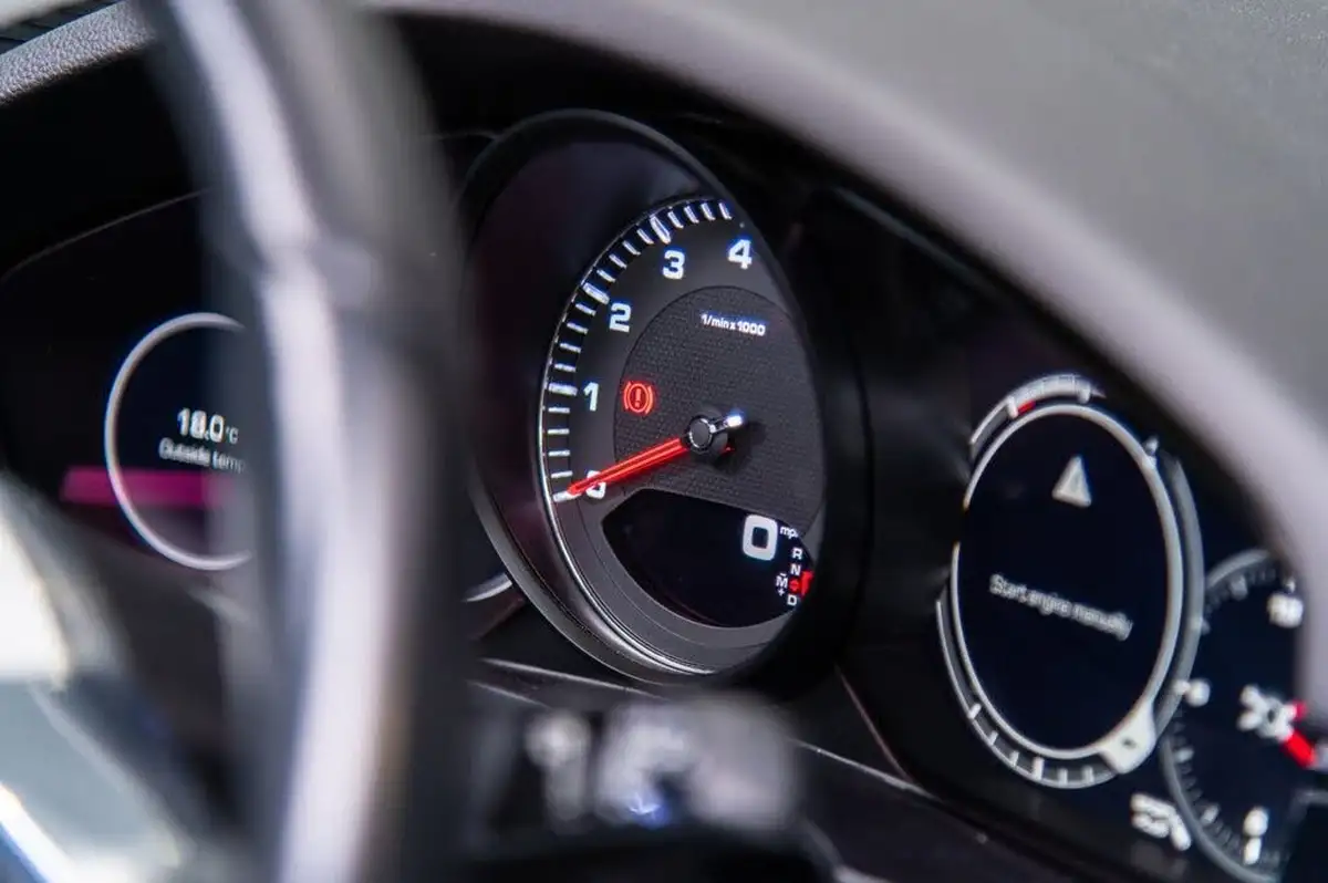 2020-porsche-cayenne-30-v6-s-big-35