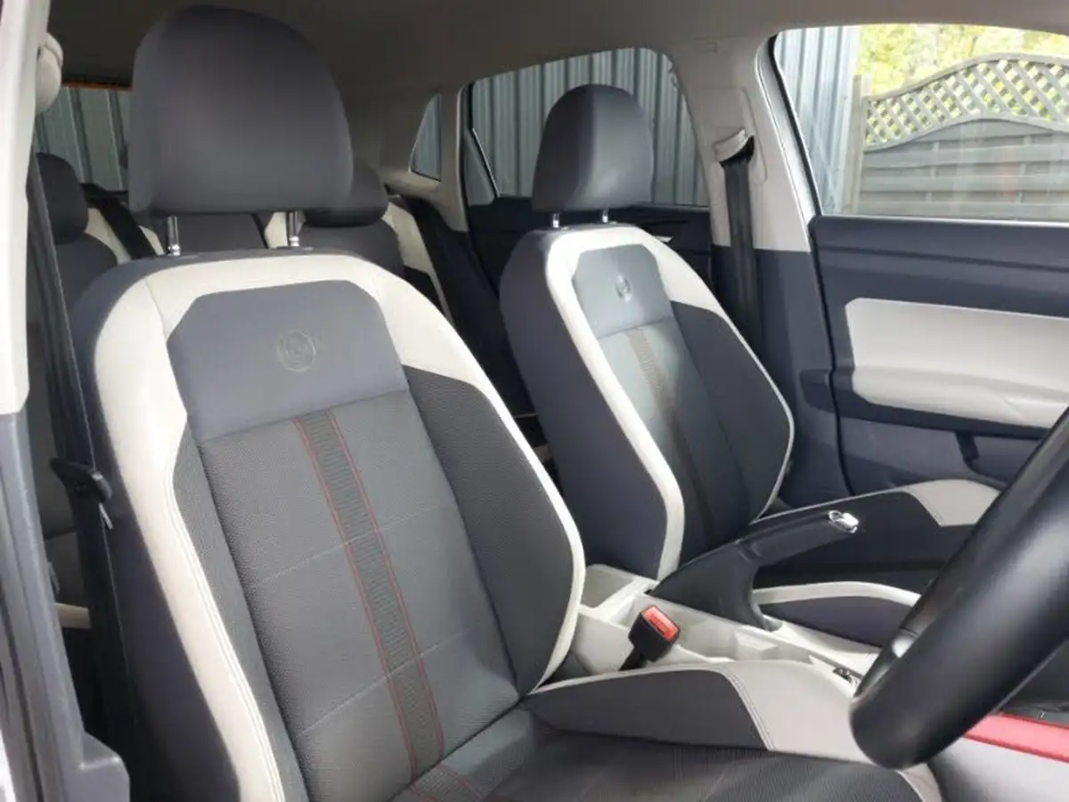 2018-volkswagen-polo-10-beats-60ps-5d-big-12
