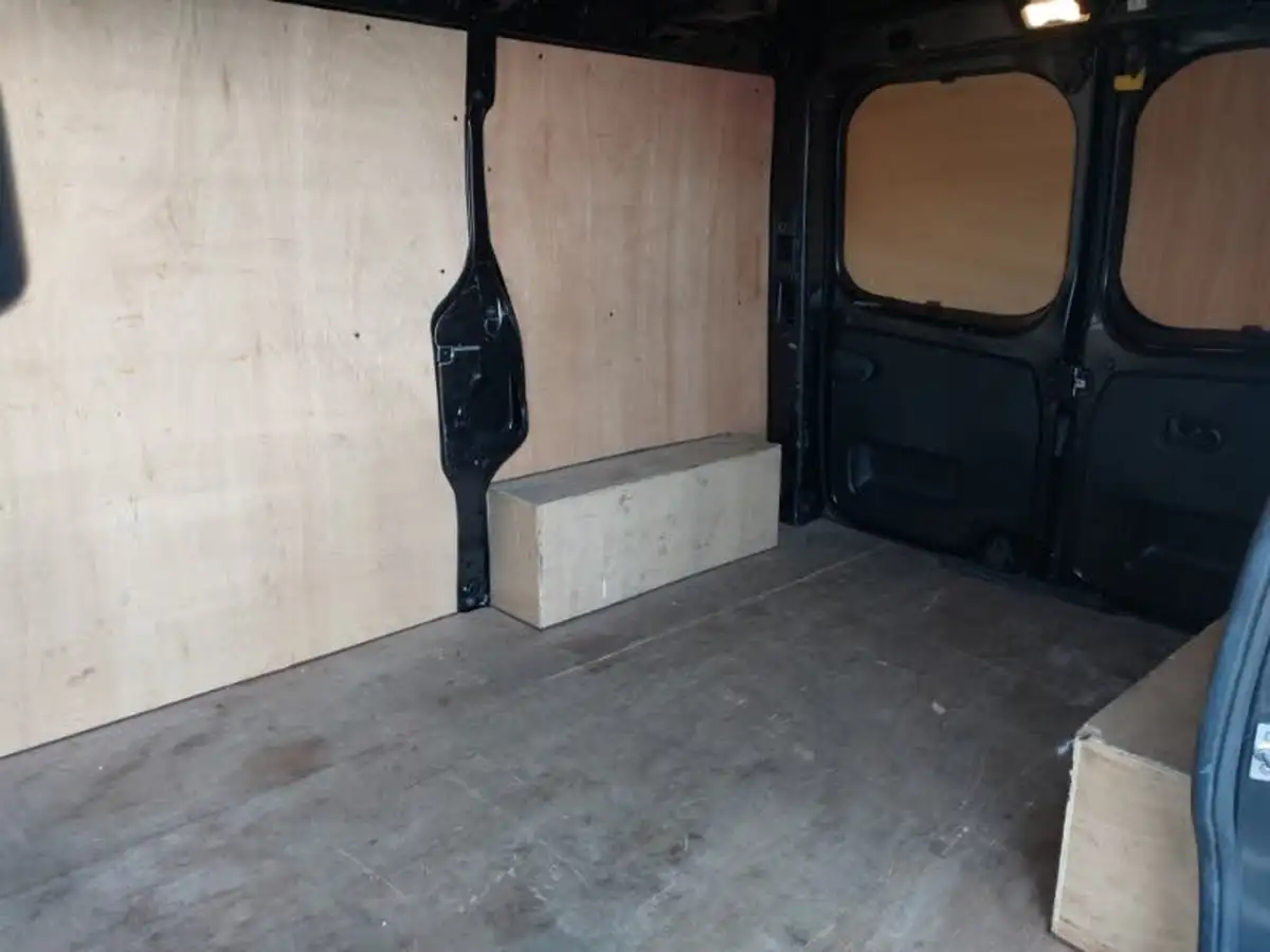 2023-renault-trafic-20dci-sl28-130-sport-big-5