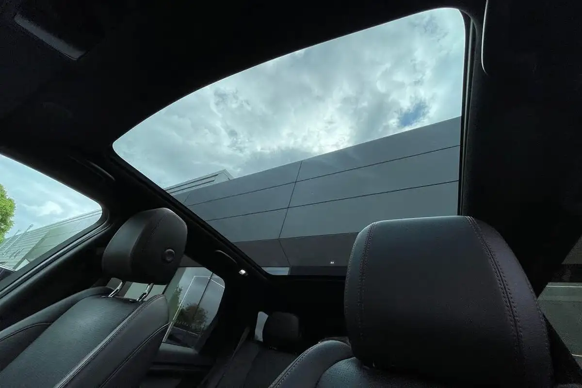 2022-land-rover-discovery-sport-20-d200-r-dynamic-se-big-4