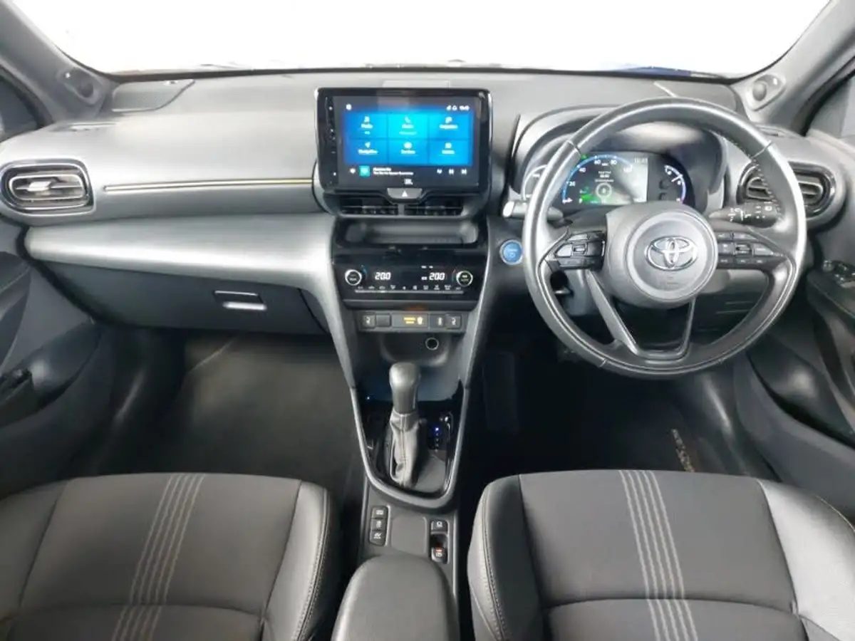 2022-toyota-yaris-cross-15-vvt-i-dynamic-big-2