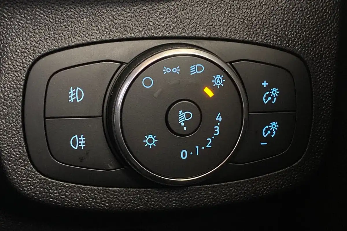 2023-ford-fiesta-10t-titanium-x-125ps-hybrid-mhev-big-34