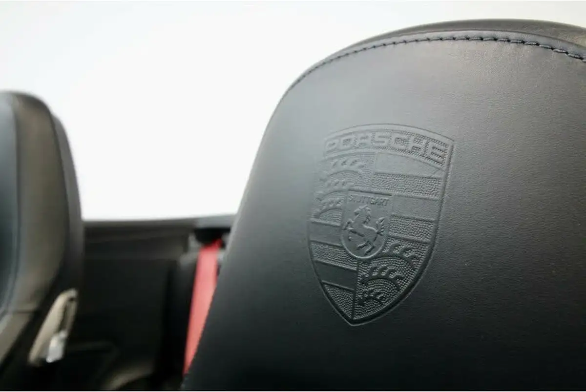 2016-porsche-911-38-turbo-s-cabriolet-big-32