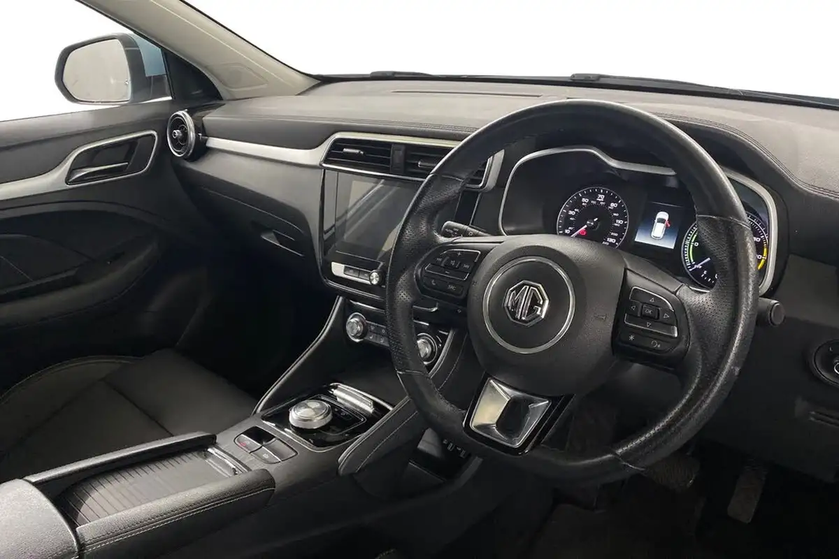 2021-mg-zs-suv-e-exclusive-ev-big-10