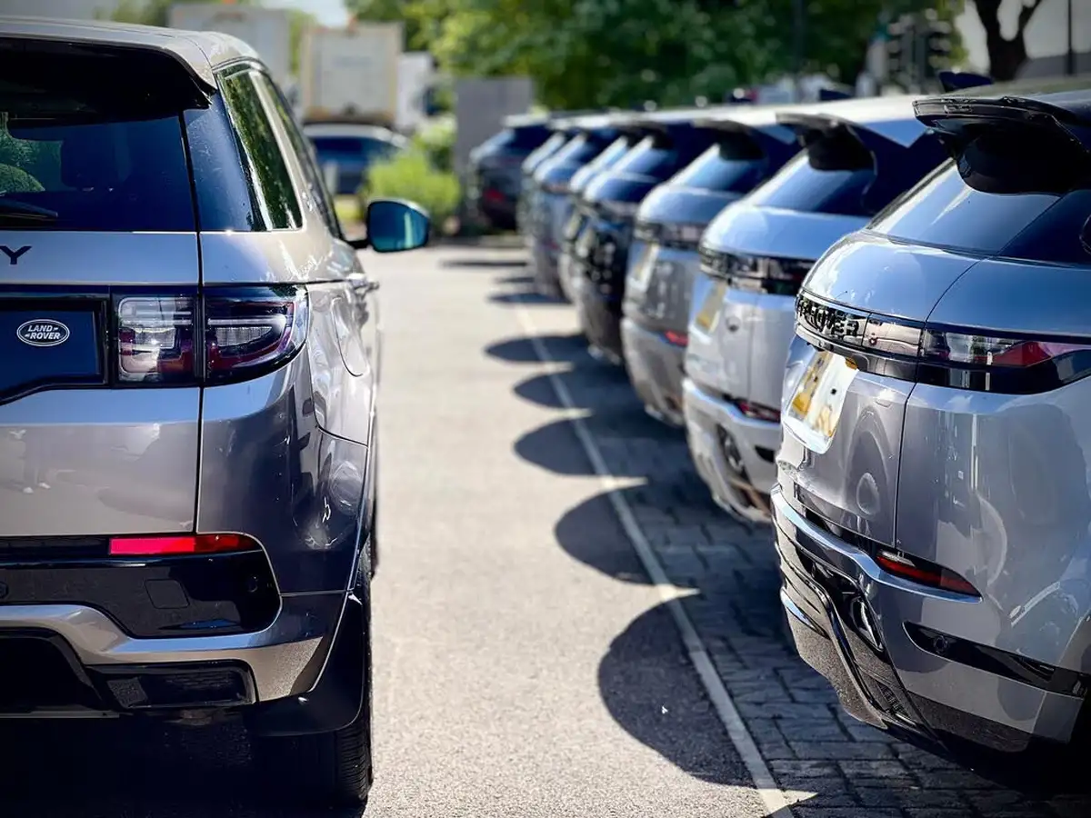 2022-land-rover-discovery-sport-20-p250-r-dynamic-hse-big-24