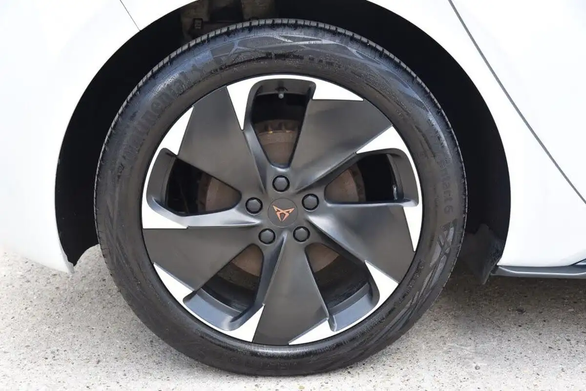 2022-cupra-born-e-v2-204ps-58kwh-big-55