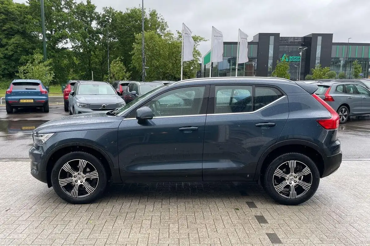 2021-volvo-xc40-15-t3-inscription-161bhp-auto-big-9