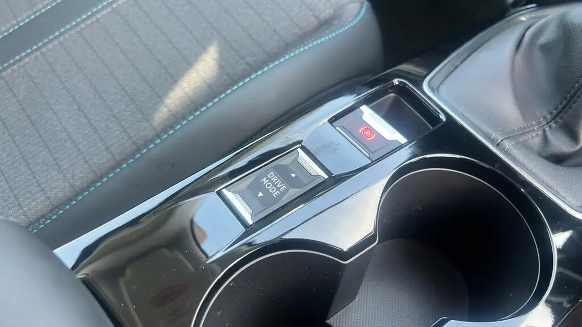 2022-peugeot-2008-suv-12-puretech-allure-premium-100bhp-big-20