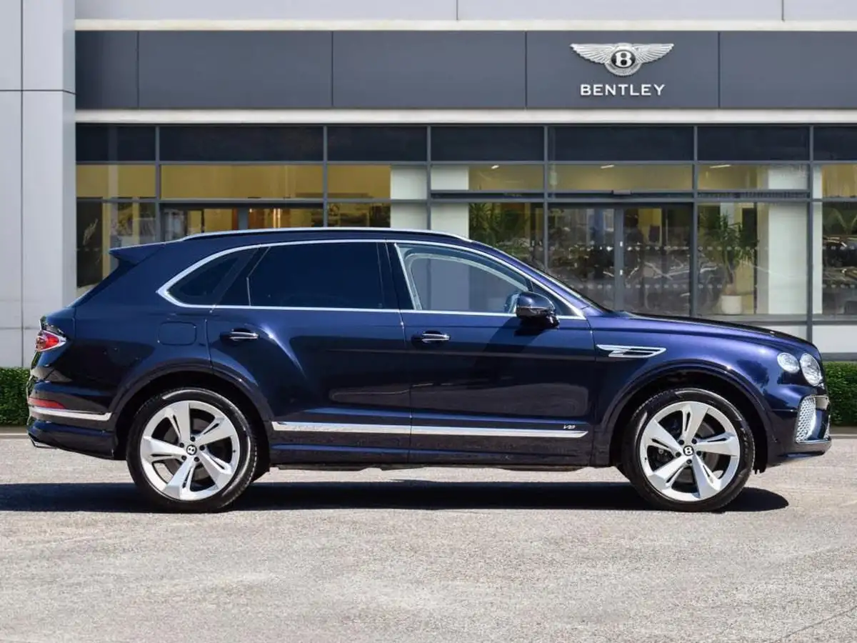 2021-bentley-bentayga-40-v8-big-4