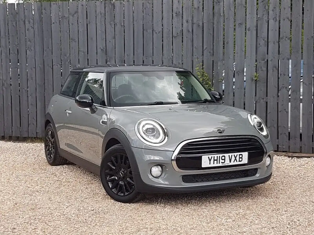 2019-mini-cooper-15-cooper-classic-hatchback-3d-big-0