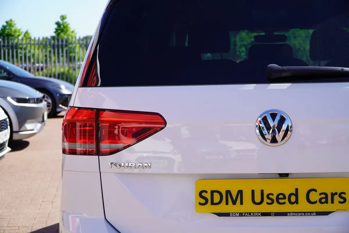 2019-volkswagen-touran-15-tsi-r-line-dsg-big-61
